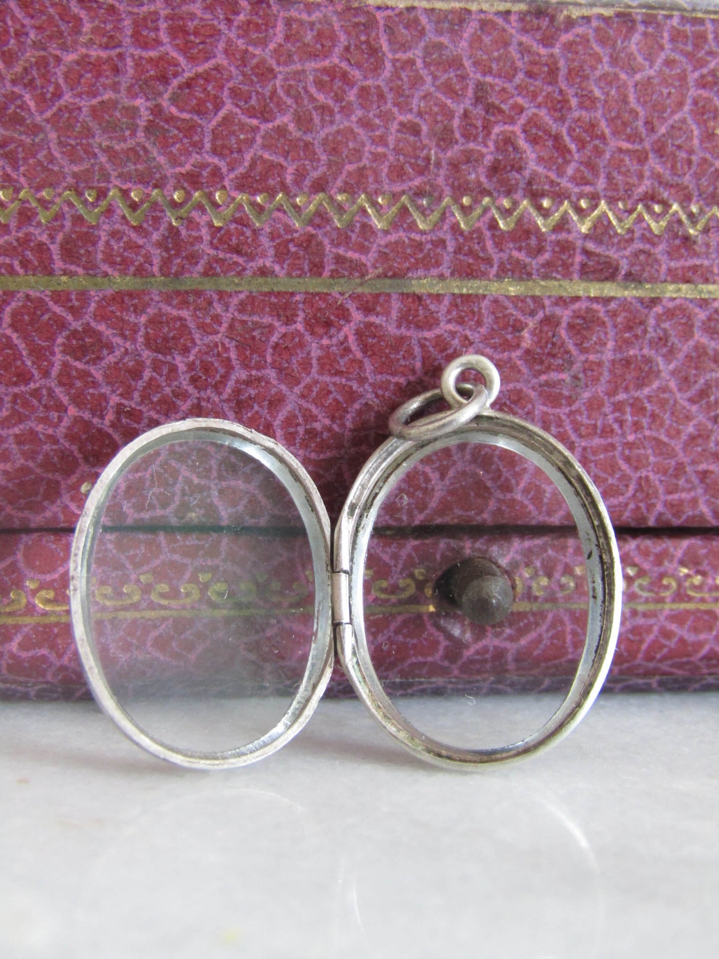 Edwardian Silver Beveled Glass Shaker Locket, Antique Sentimental Locket c. 1900