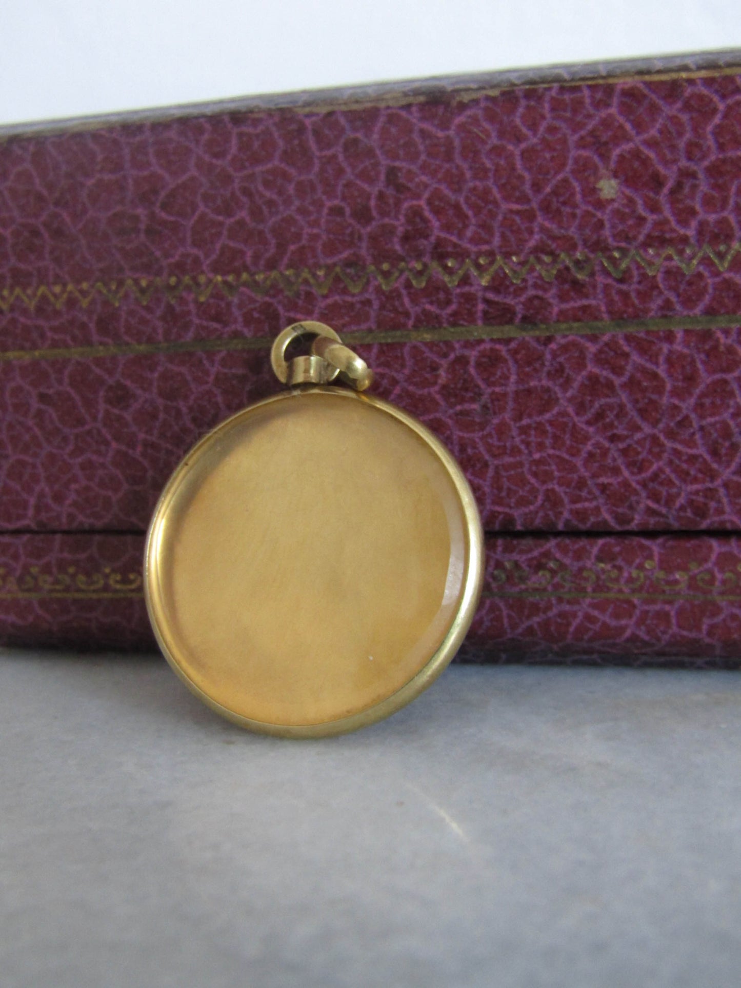 Antique Art Nouveau Lily of the Valley Glass Back Locket c. 1900