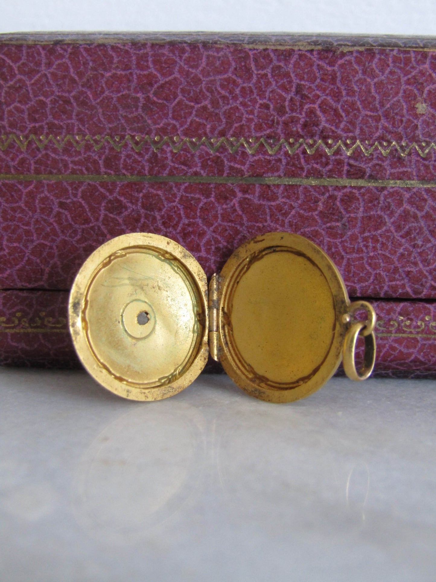 18K Solid Gold Edwardian Locket with Rose Cut Diamond Center