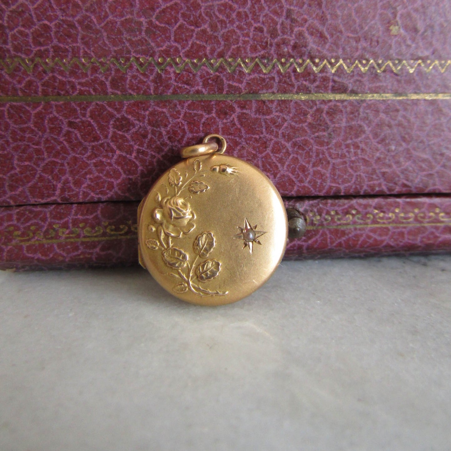 18K Solid Gold Art Nouveau Small French Locket c. 1900