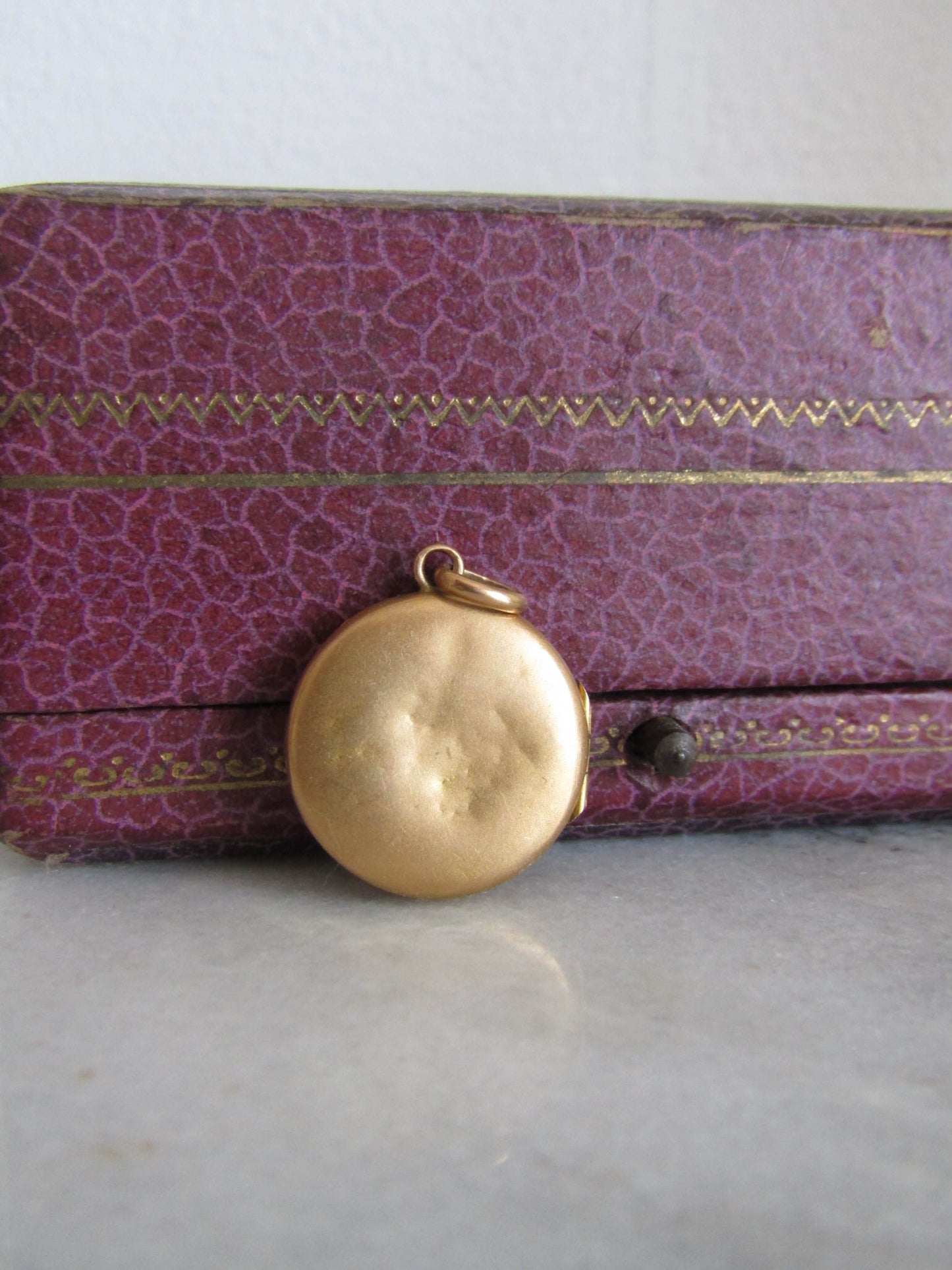 18K Solid Gold Art Nouveau Small French Locket c. 1900