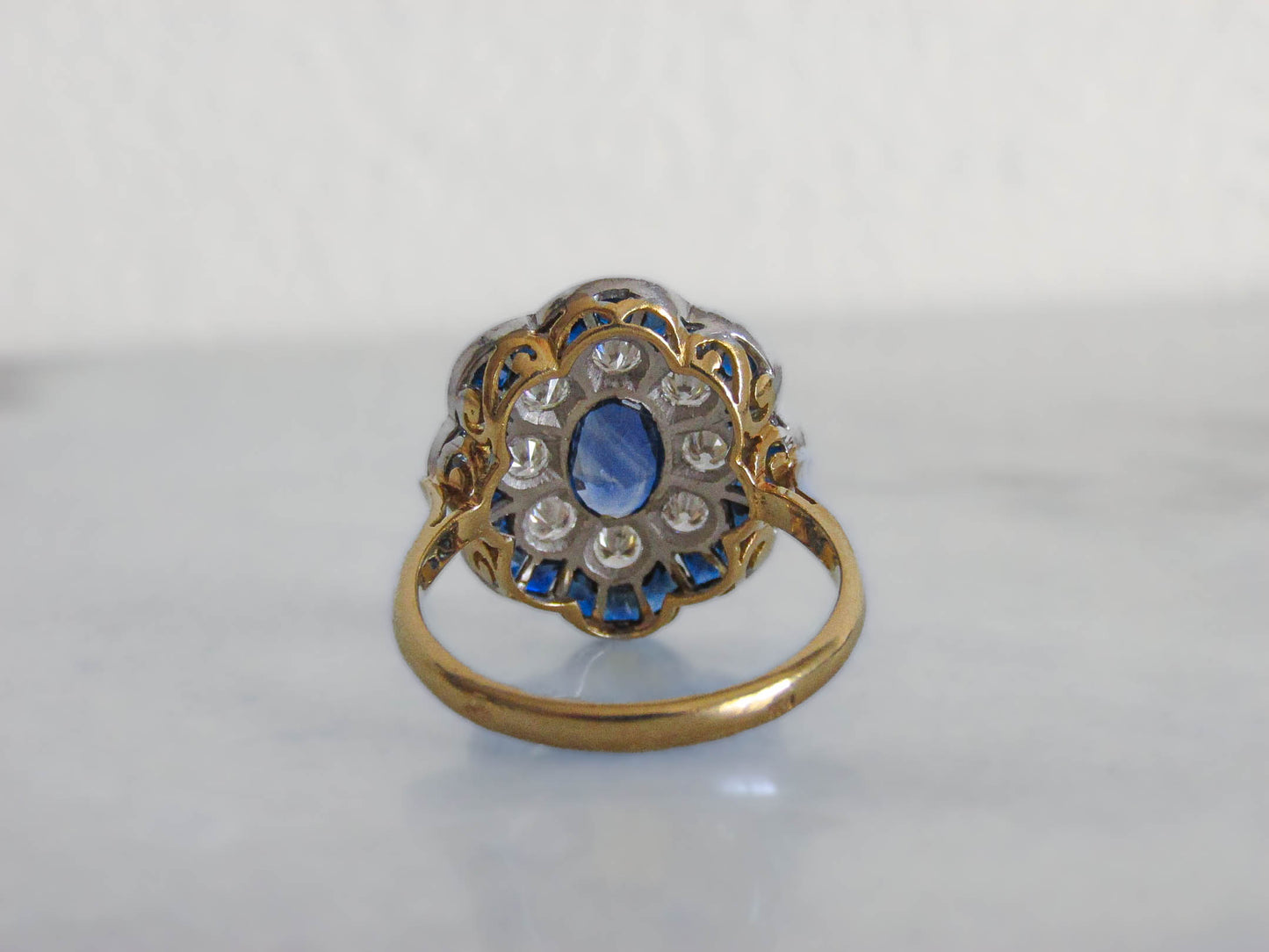 Antique French Daisy Flower Art Deco Ring with Calibrated Sapphires and Diamonds, 18K Yellow Gold Pompadour ring