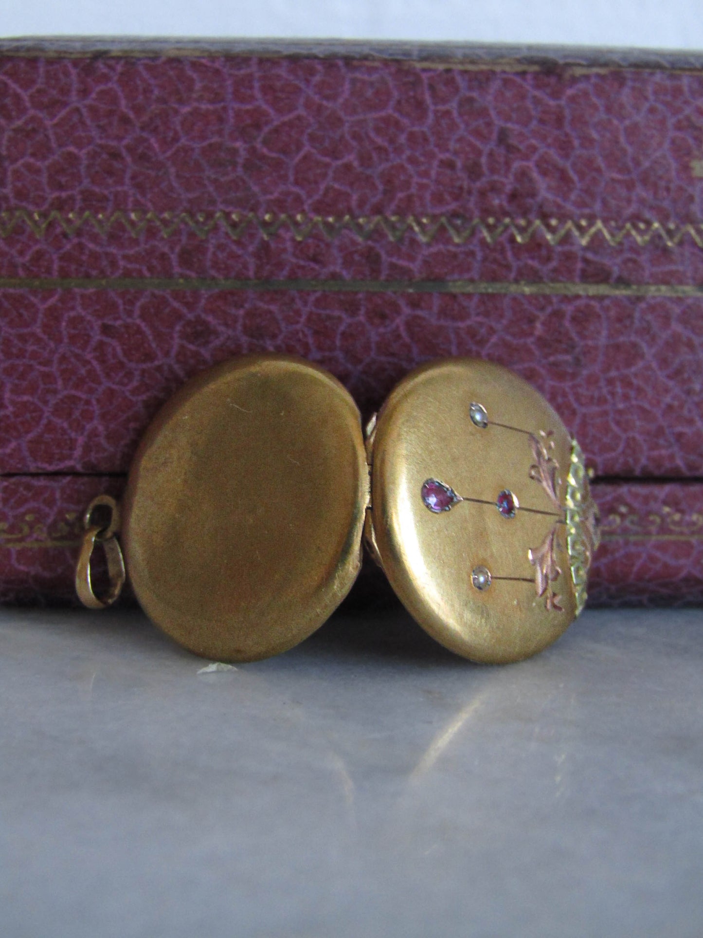Antique 18K Gold French Pendant Locket c. 1900, Art Nouveau Sentimental Locket c. 1900