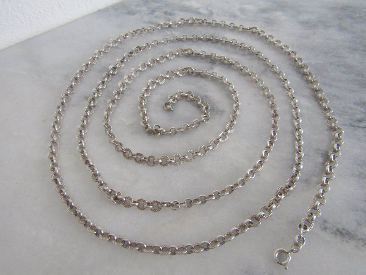 Antique Silver Textured Long Guard Chain