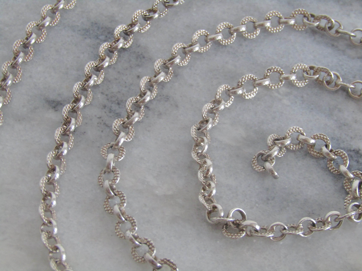 Antique Silver Textured Long Guard Chain