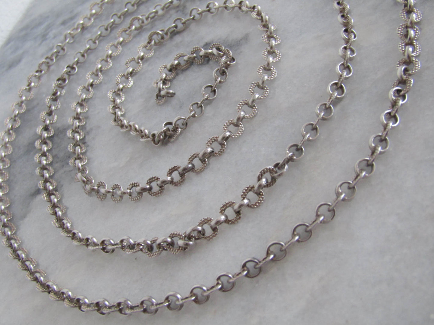Antique Silver Textured Long Guard Chain
