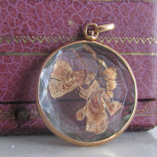 Antique Beveled Glass Screw Top Romantic Sentimental Shaker Locket