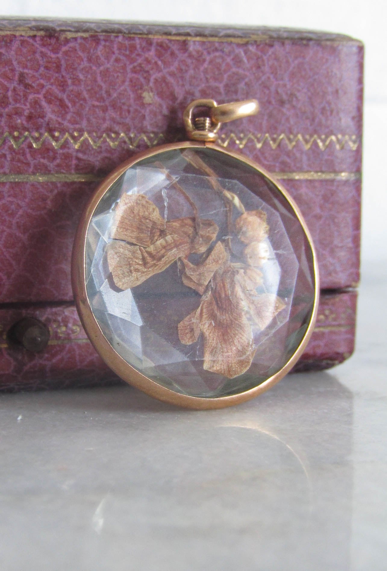 Antique Beveled Glass Screw Top Romantic Sentimental Shaker Locket