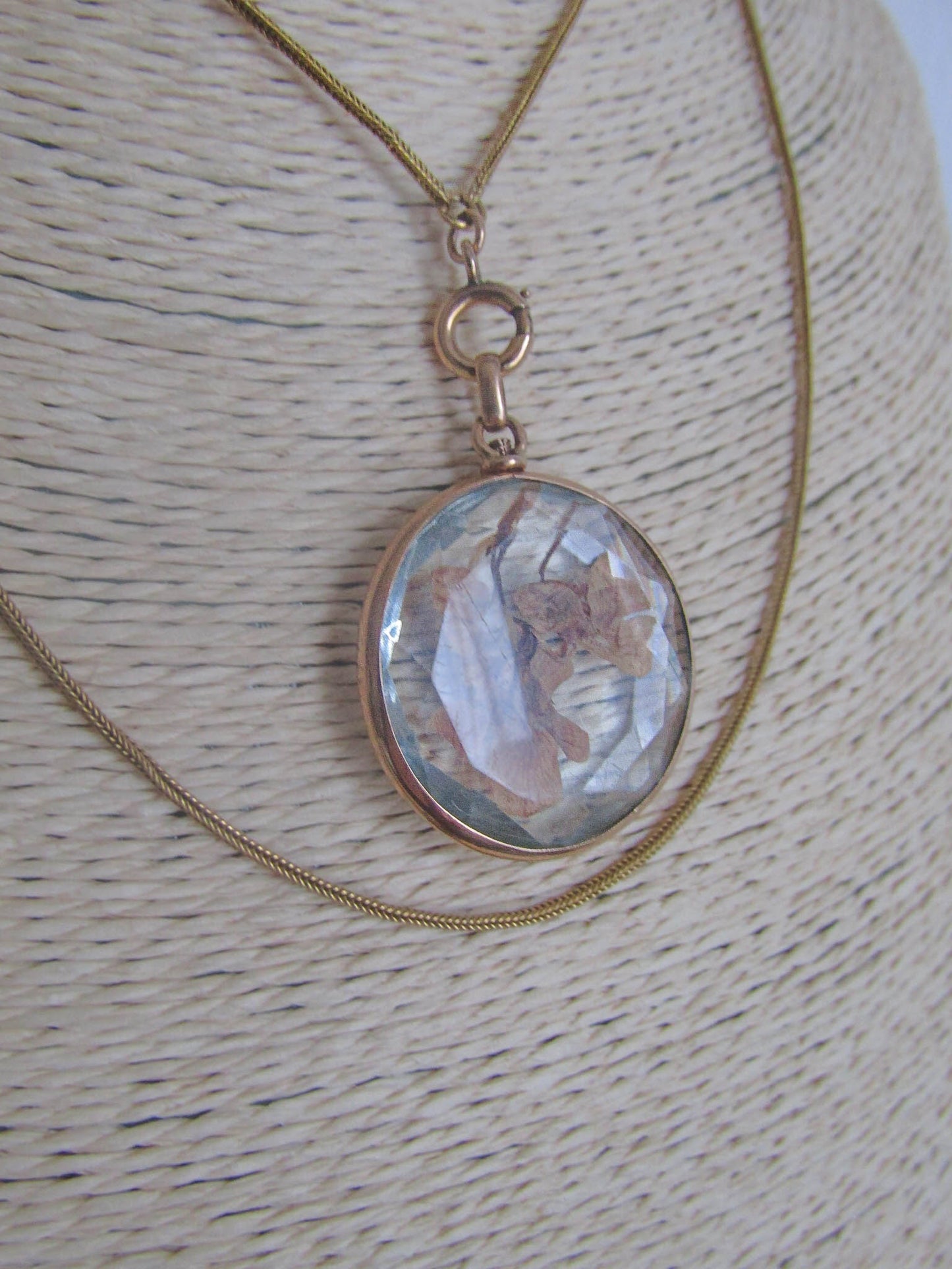 Antique Beveled Glass Screw Top Romantic Sentimental Shaker Locket
