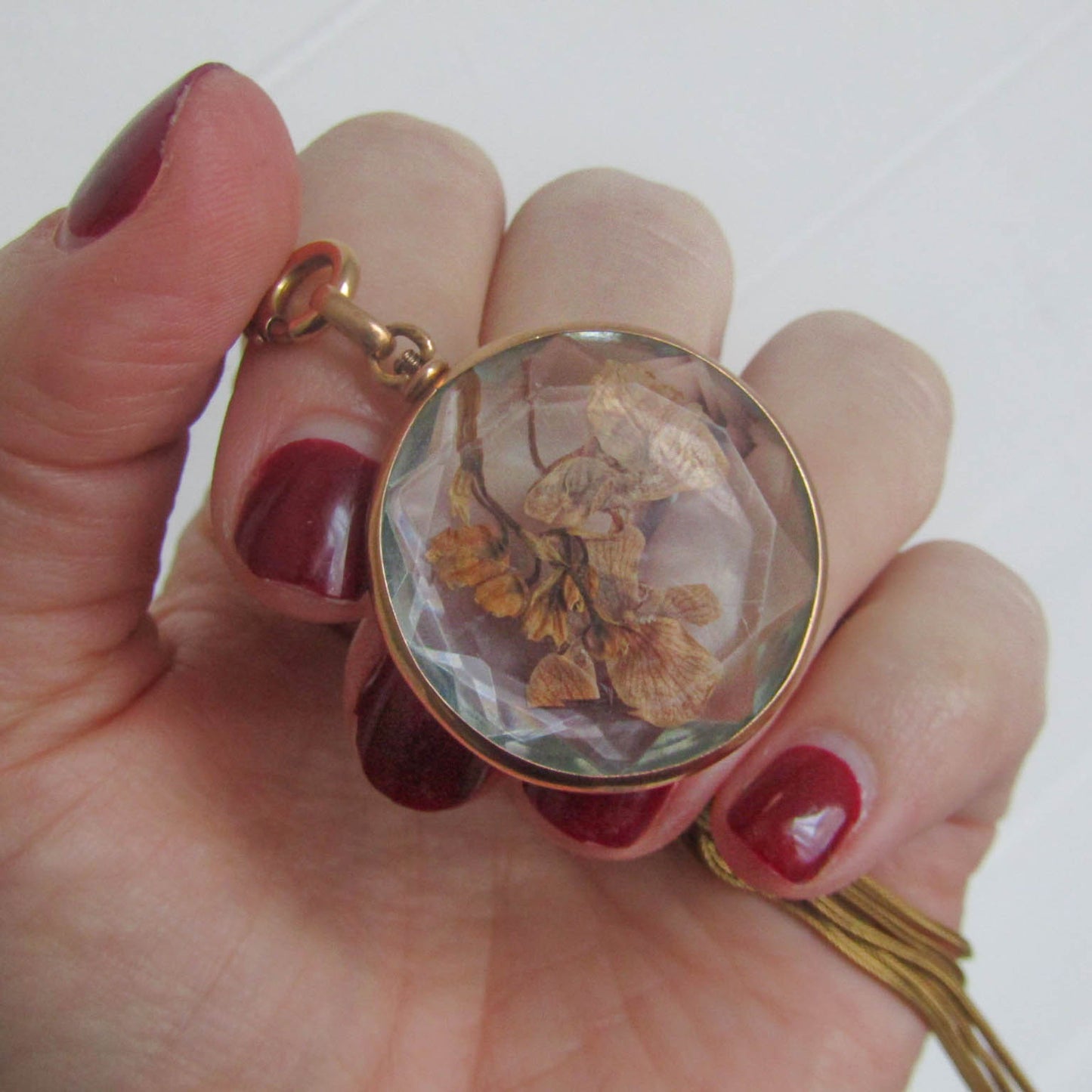 Antique Beveled Glass Screw Top Romantic Sentimental Shaker Locket