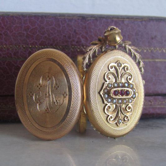 Antique 18K Solid Gold French Victorian Locket with Hinged Glass Partition