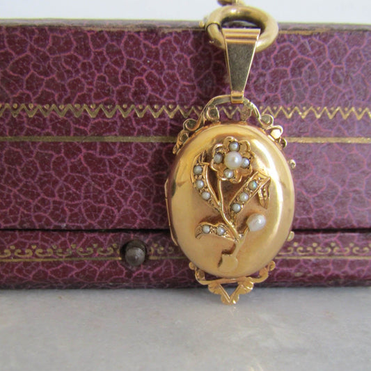 18K Solid Gold Antique French Floral Locket with Natural Pearls, Belle Epoque Napoleon III XIX Century Victorian locket