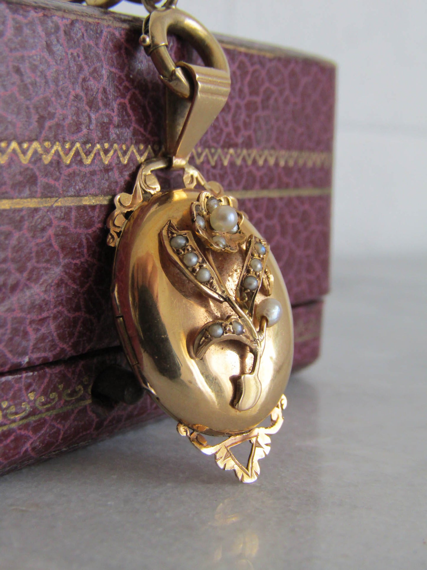 18K Solid Gold Antique French Floral Locket with Natural Pearls, Belle Epoque Napoleon III XIX Century Victorian locket