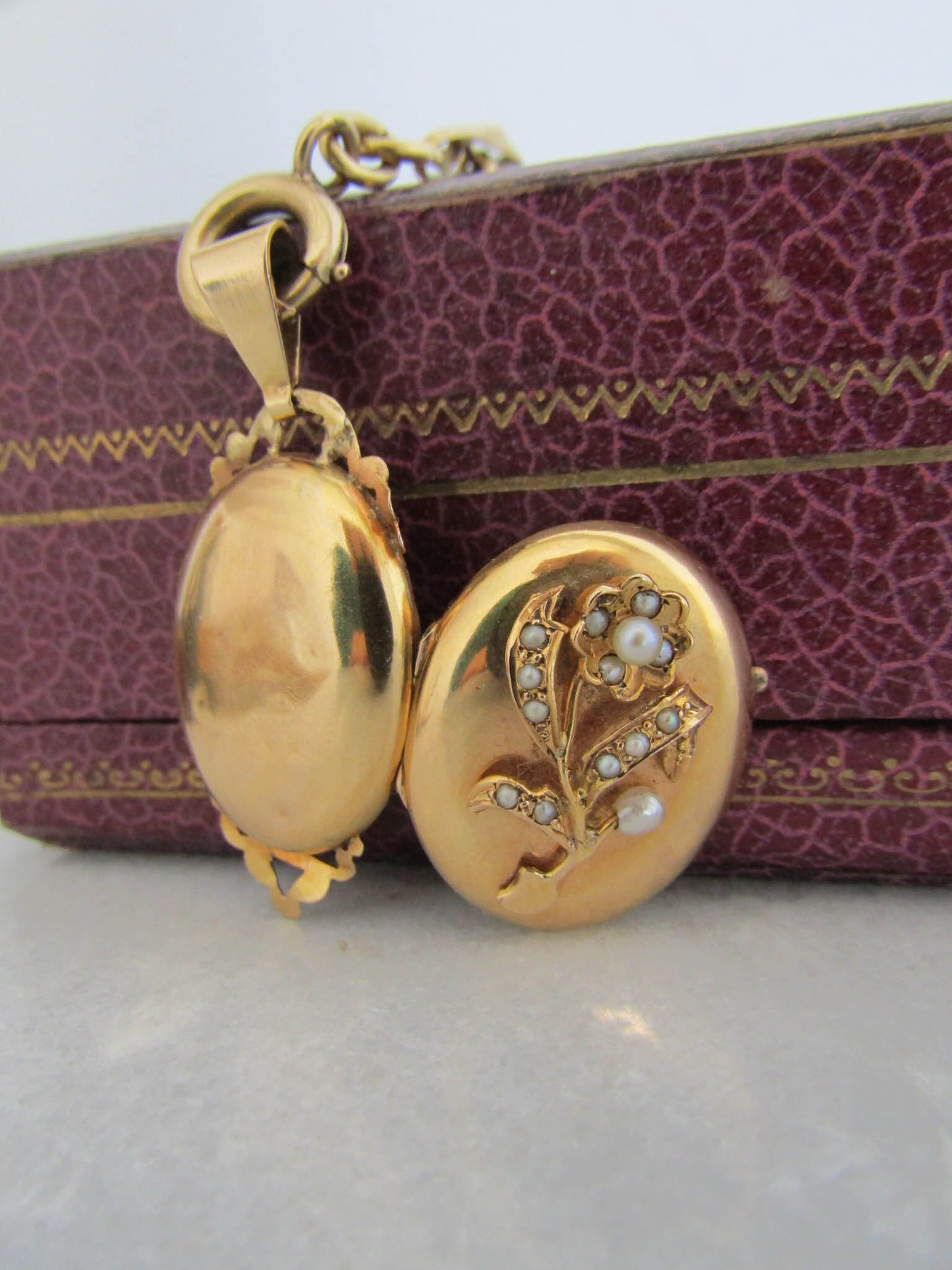 18K Solid Gold Antique French Floral Locket with Natural Pearls, Belle Epoque Napoleon III XIX Century Victorian locket