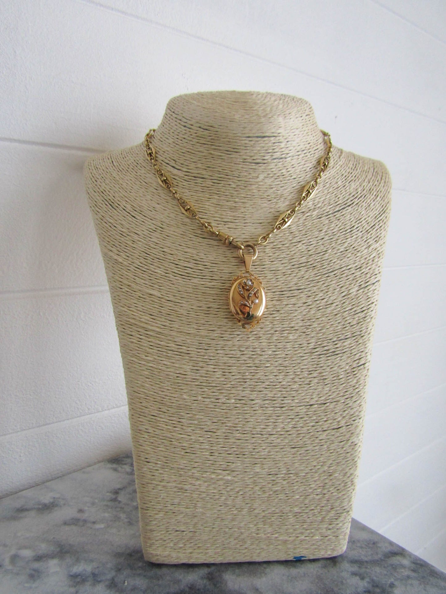 18K Solid Gold Antique French Floral Locket with Natural Pearls, Belle Epoque Napoleon III XIX Century Victorian locket