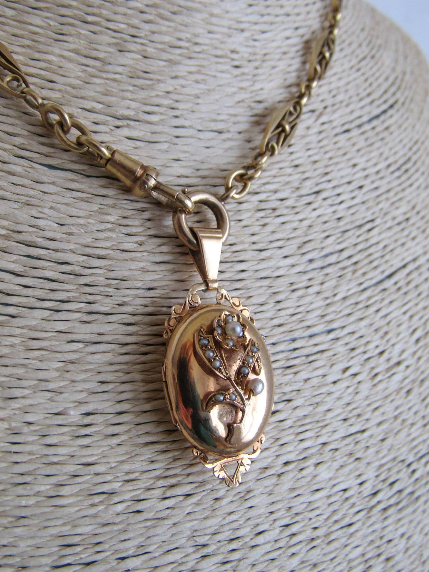 18K Solid Gold Antique French Floral Locket with Natural Pearls, Belle Epoque Napoleon III XIX Century Victorian locket