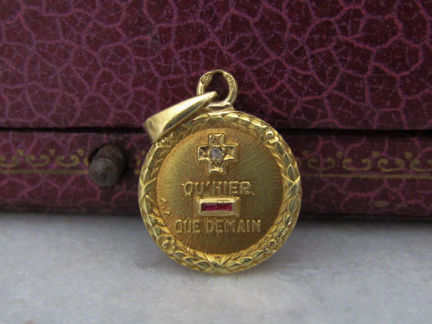 18k Augis Plus Qu'hier, Moins Que Demain Pendant, Vintage French Augis Medal