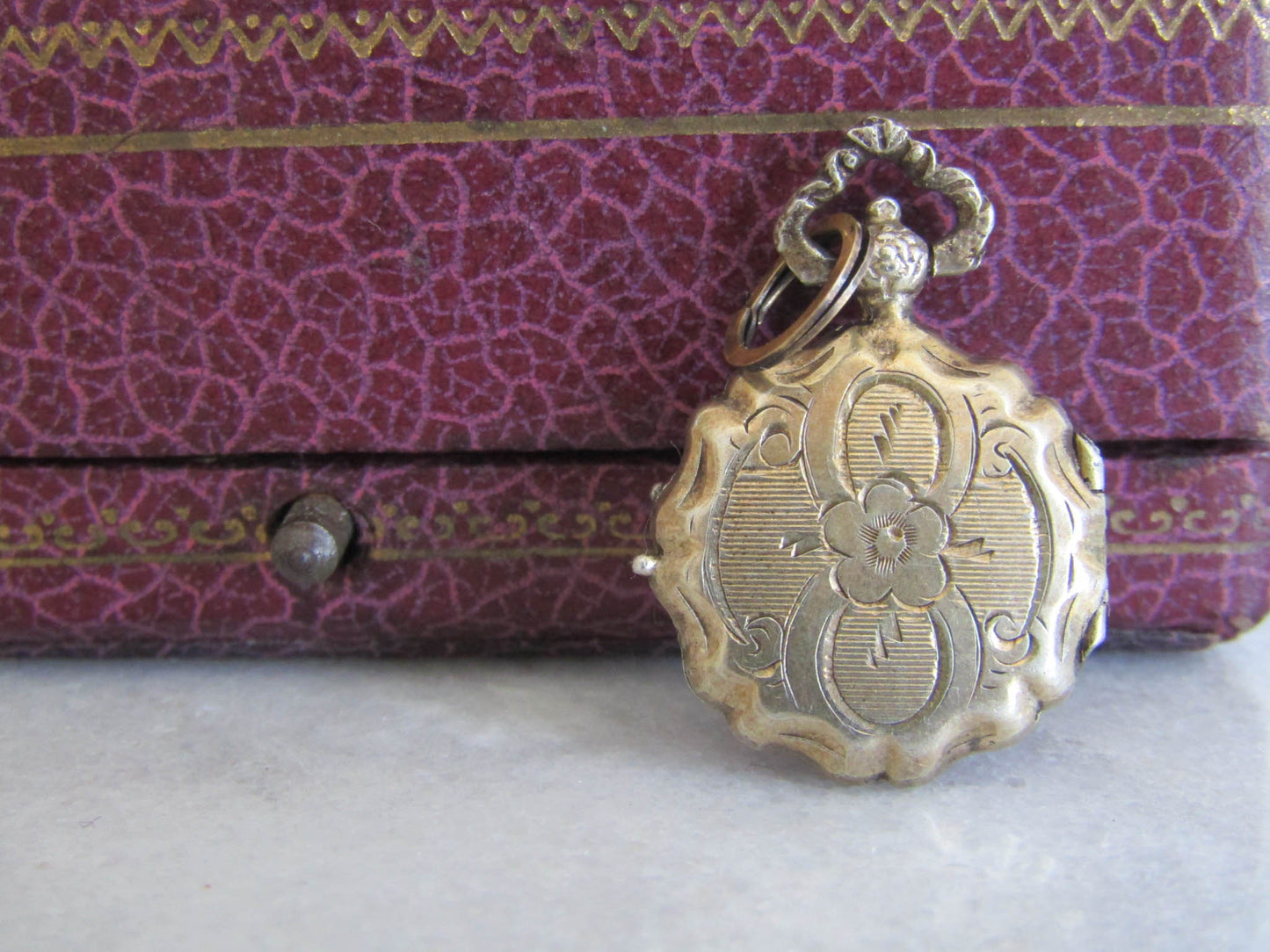 Antique French Guilloche Vermeil Locket with Glass Partition, XIX century photo locket