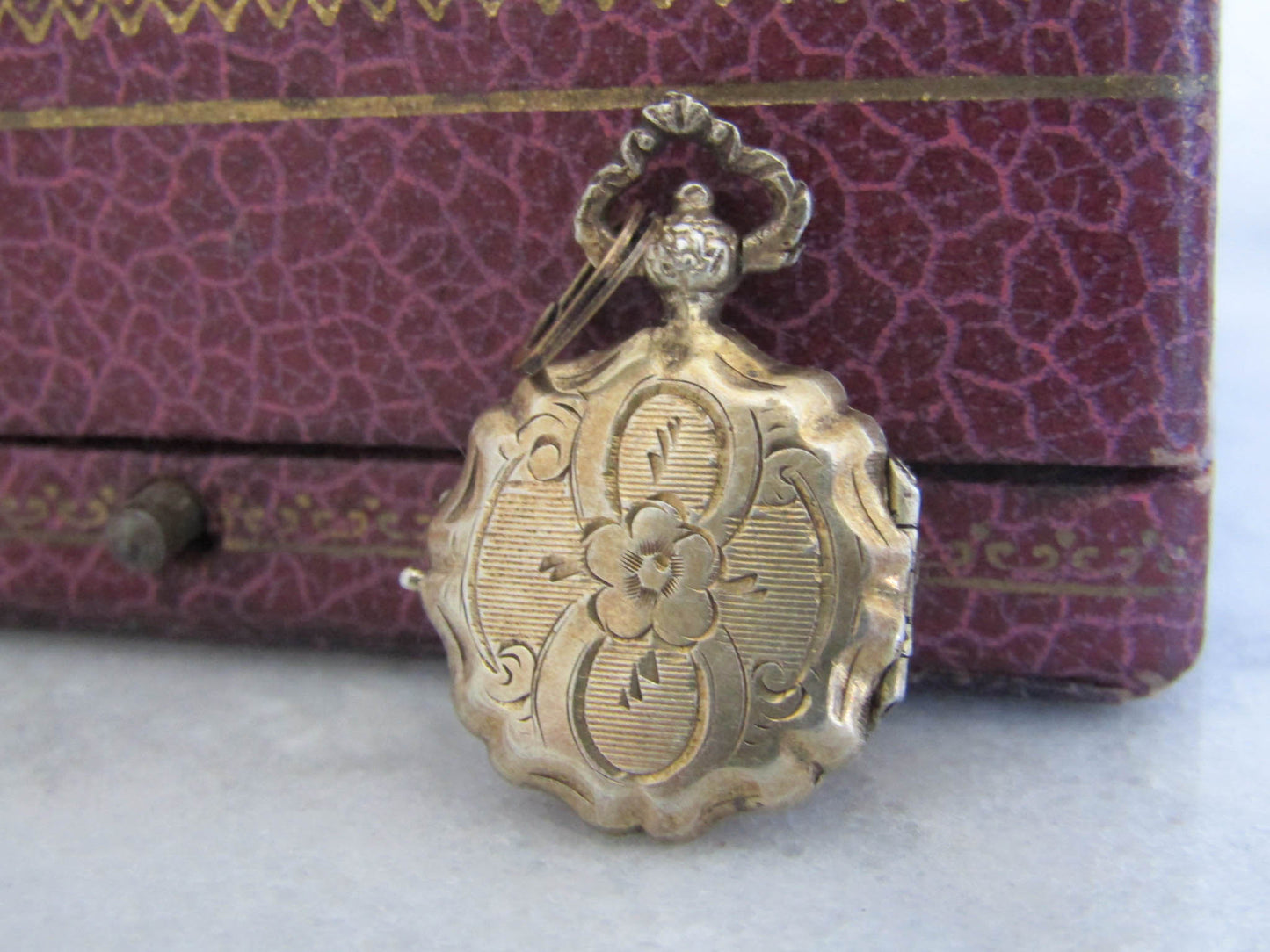 Antique French Guilloche Vermeil Locket with Glass Partition, XIX century photo locket