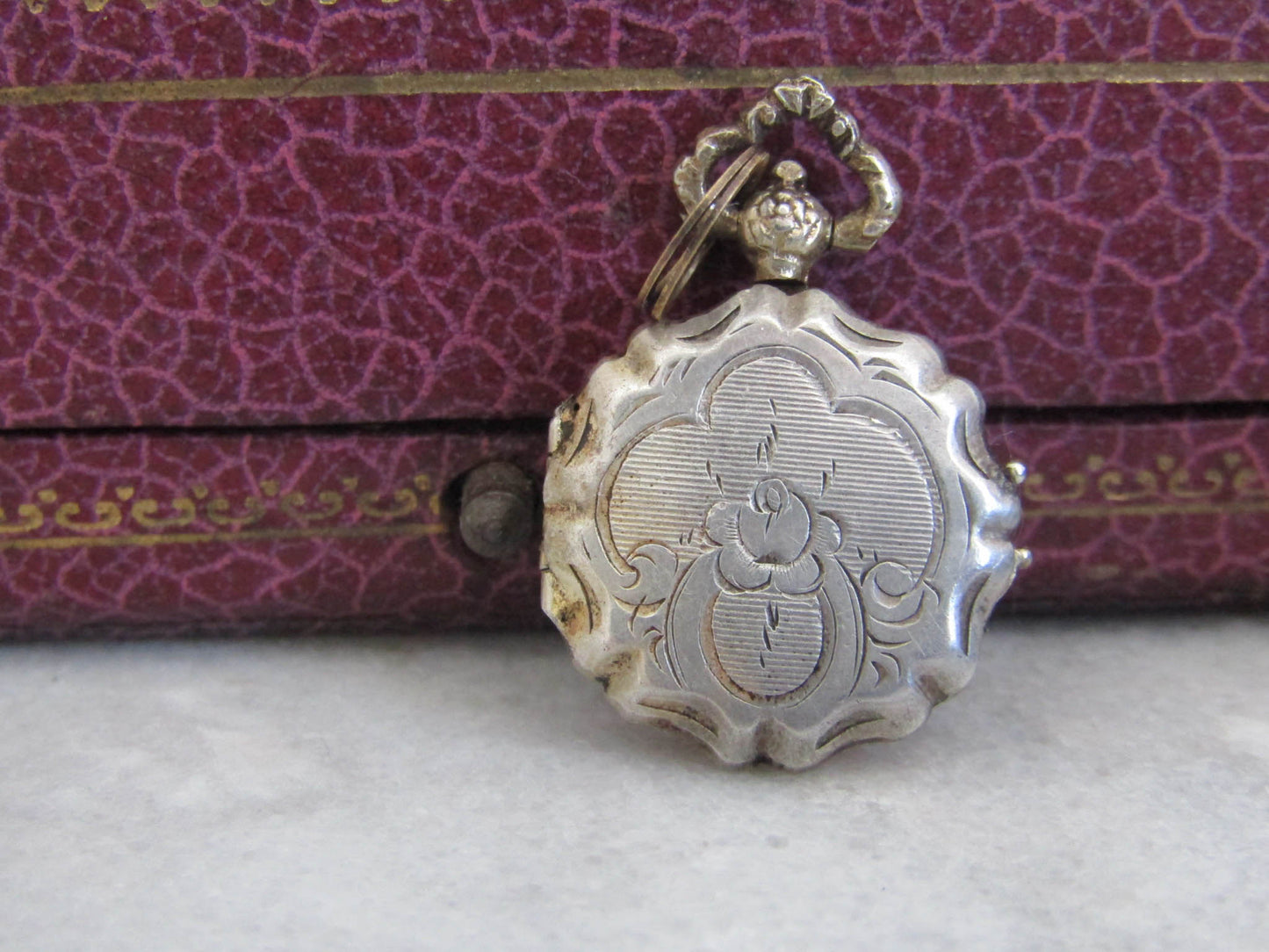 Antique French Guilloche Vermeil Locket with Glass Partition, XIX century photo locket