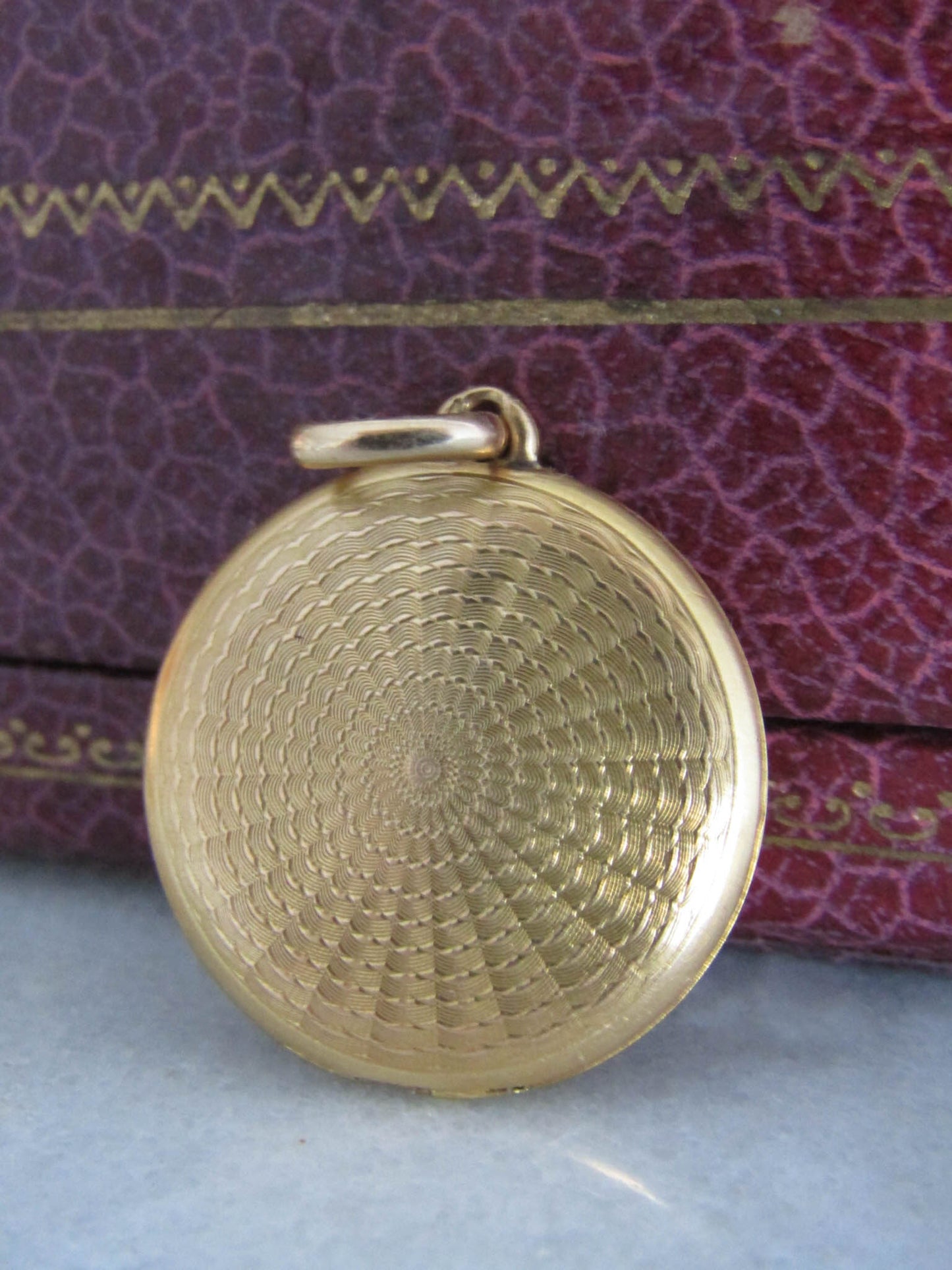 Antique 18K Solid Gold Guilloche Locket c. 1900, French Belle Epoque Enginge Turned Pendant