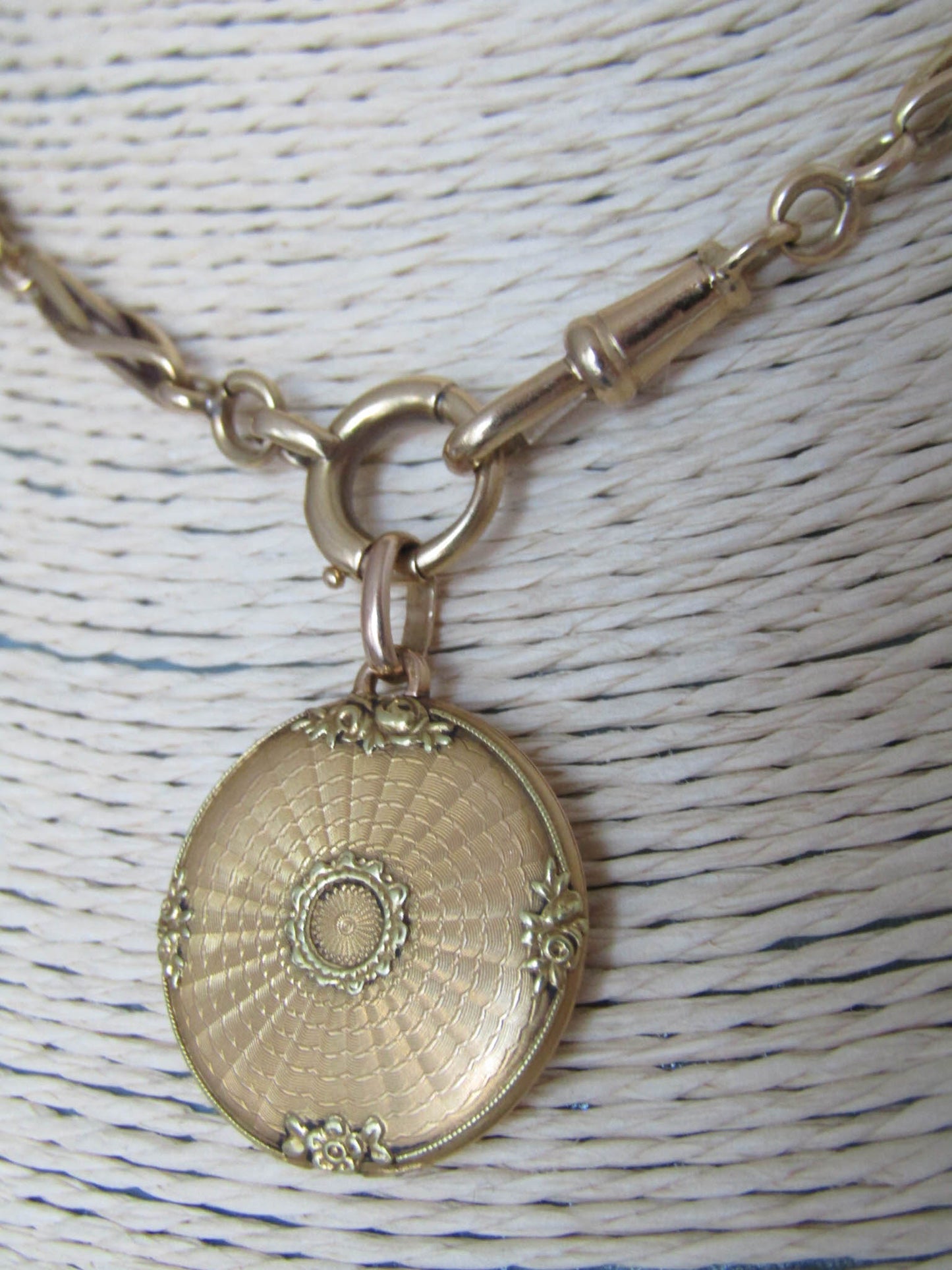 Antique 18K Solid Gold Guilloche Locket c. 1900, French Belle Epoque Enginge Turned Pendant