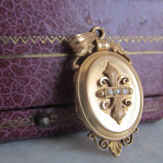 18k Gold Victorian Pendant Locket with Hinged Glass Partition, Antique French Gold Locket