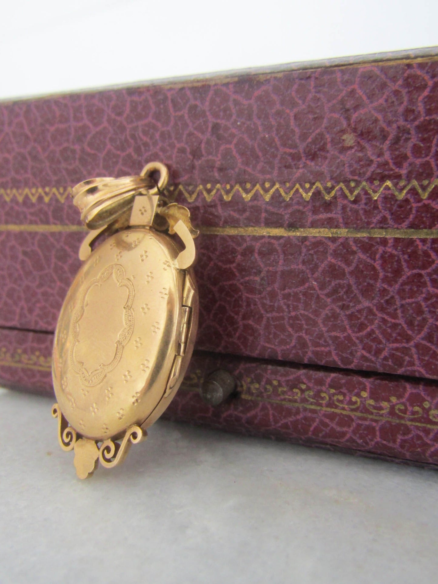 18k Gold Victorian Pendant Locket with Hinged Glass Partition, Antique French Gold Locket