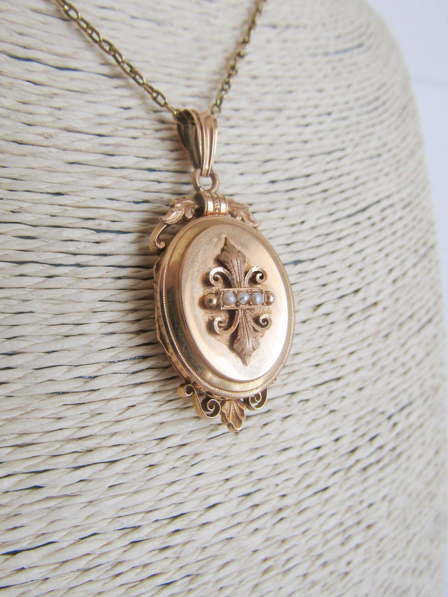 18k Gold Victorian Pendant Locket with Hinged Glass Partition, Antique French Gold Locket