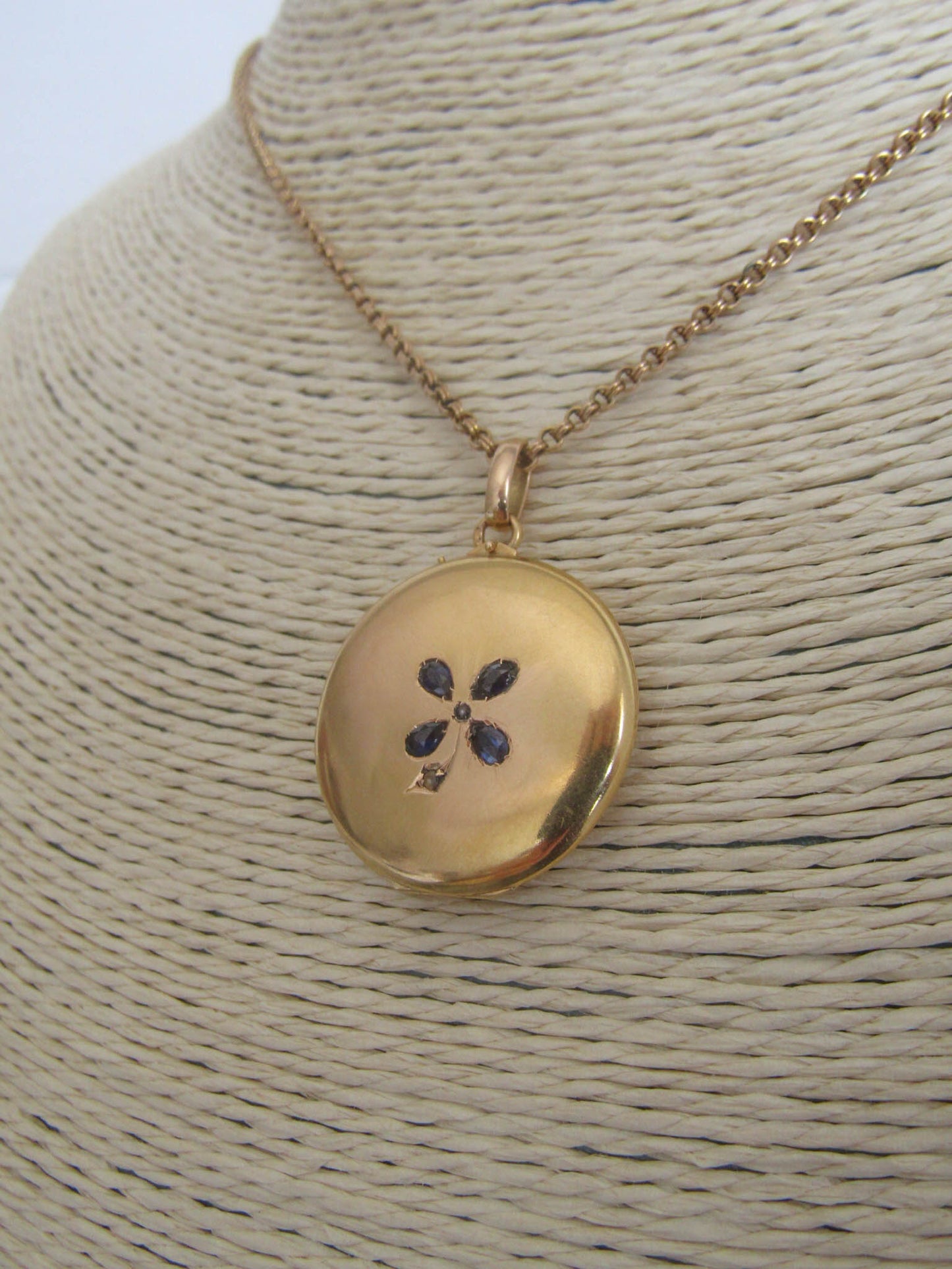 Art Nouveau 18K Solid Gold and Sapphire Lucky Clover Locket, Antique French Belle Epoque Locket c. 1900