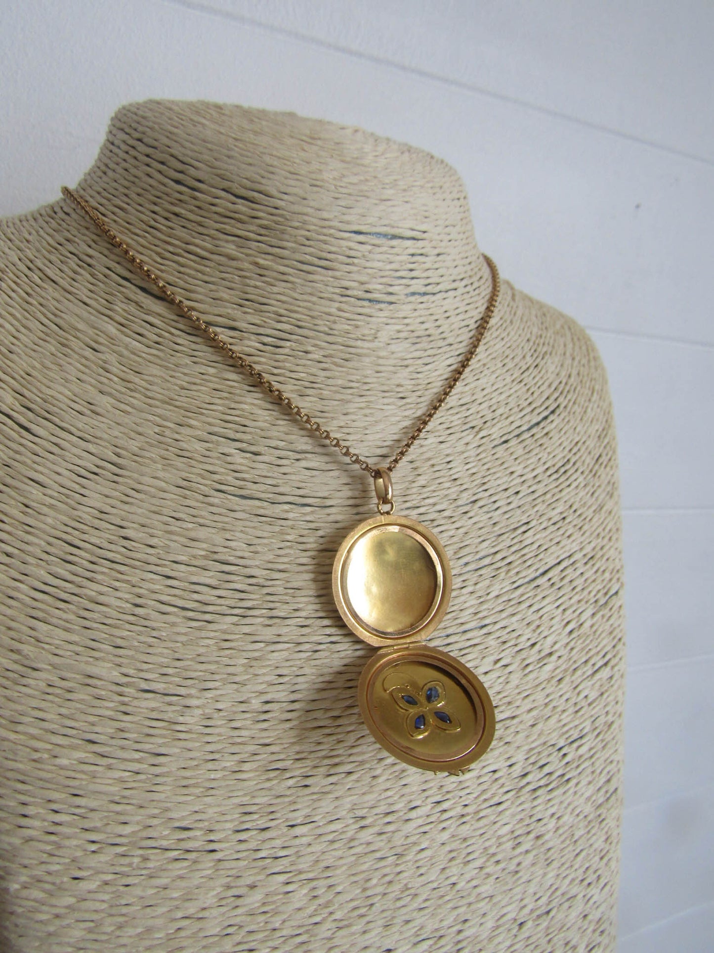 Art Nouveau 18K Solid Gold and Sapphire Lucky Clover Locket, Antique French Belle Epoque Locket c. 1900