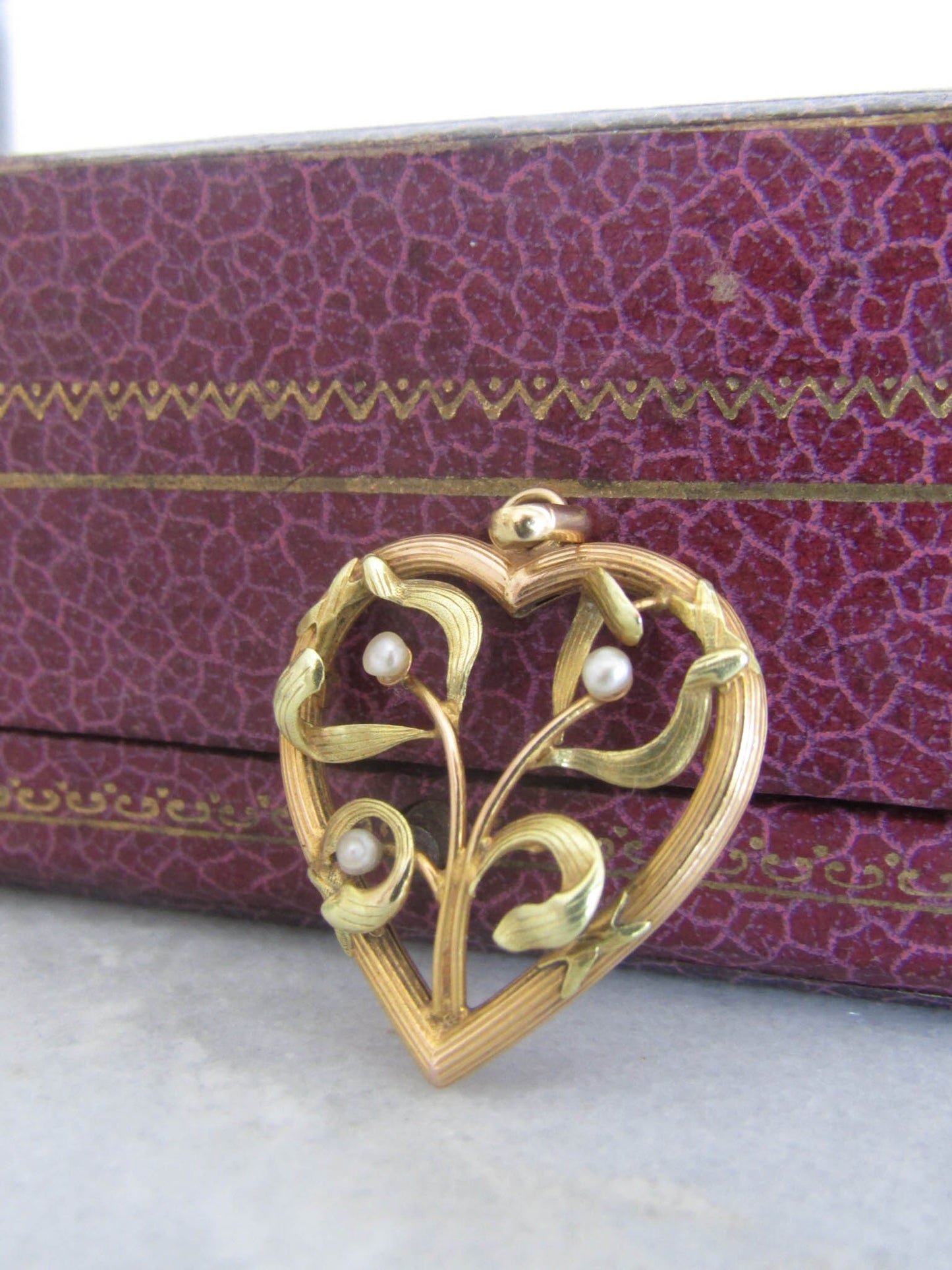 18k Art Nouveau Mistletoe Heart Pendant, Antique French Belle Epoque Charm c. 1900