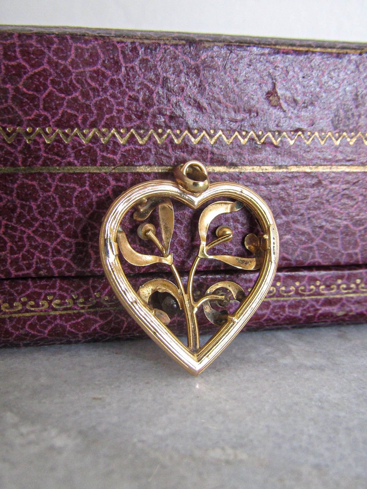 18k Art Nouveau Mistletoe Heart Pendant, Antique French Belle Epoque Charm c. 1900