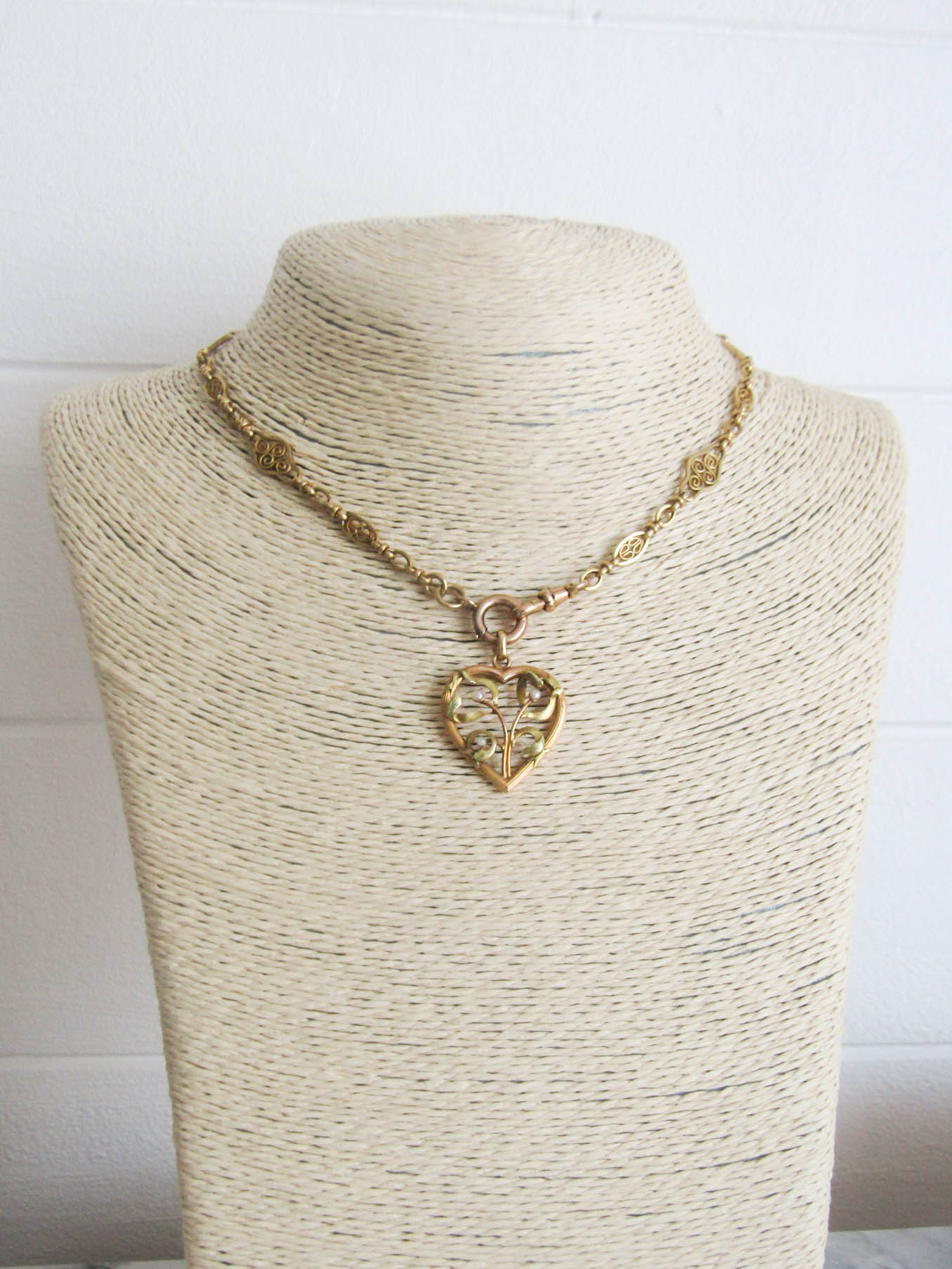 18k Art Nouveau Mistletoe Heart Pendant, Antique French Belle Epoque Charm c. 1900