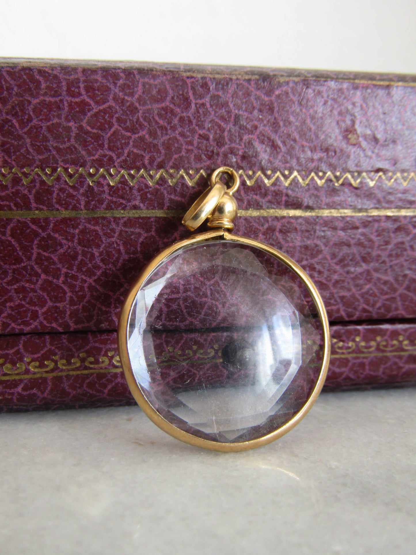 18k Gold Beveled Glass Shaker locket, Antique French Screw Top Locket c. 1900