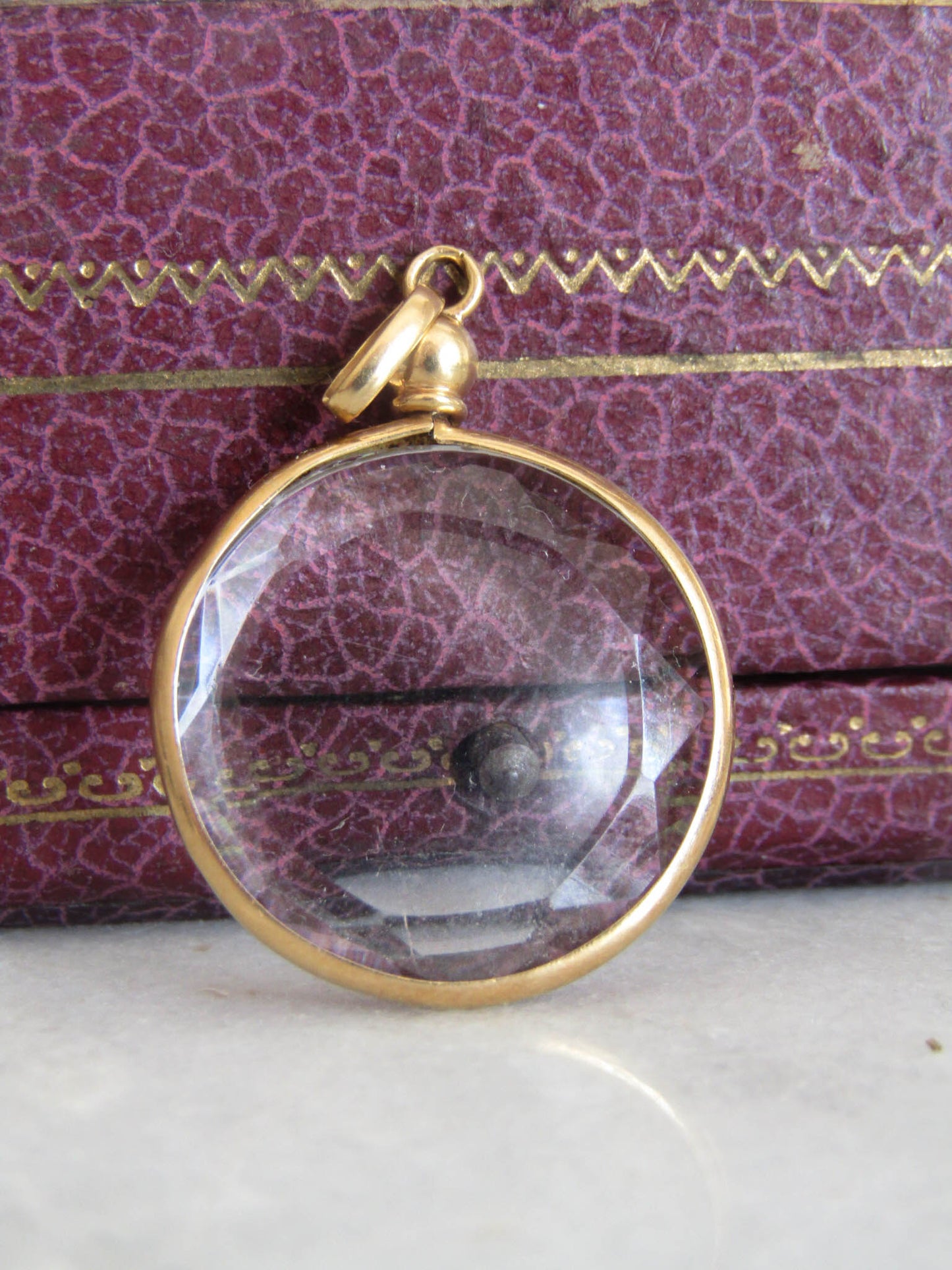 18k Gold Beveled Glass Shaker locket, Antique French Screw Top Locket c. 1900