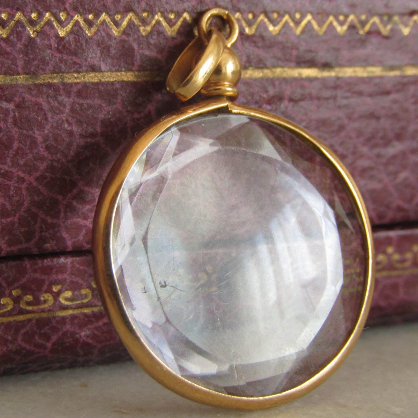 18k Gold Beveled Glass Shaker locket, Antique French Screw Top Locket c. 1900