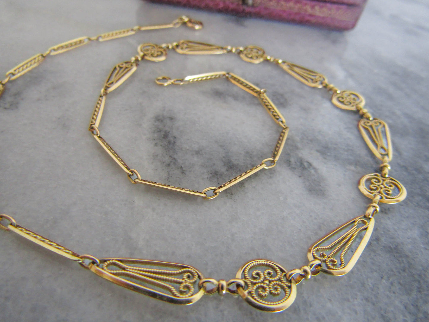 18k Solid Gold Antique Necklace c. 1900