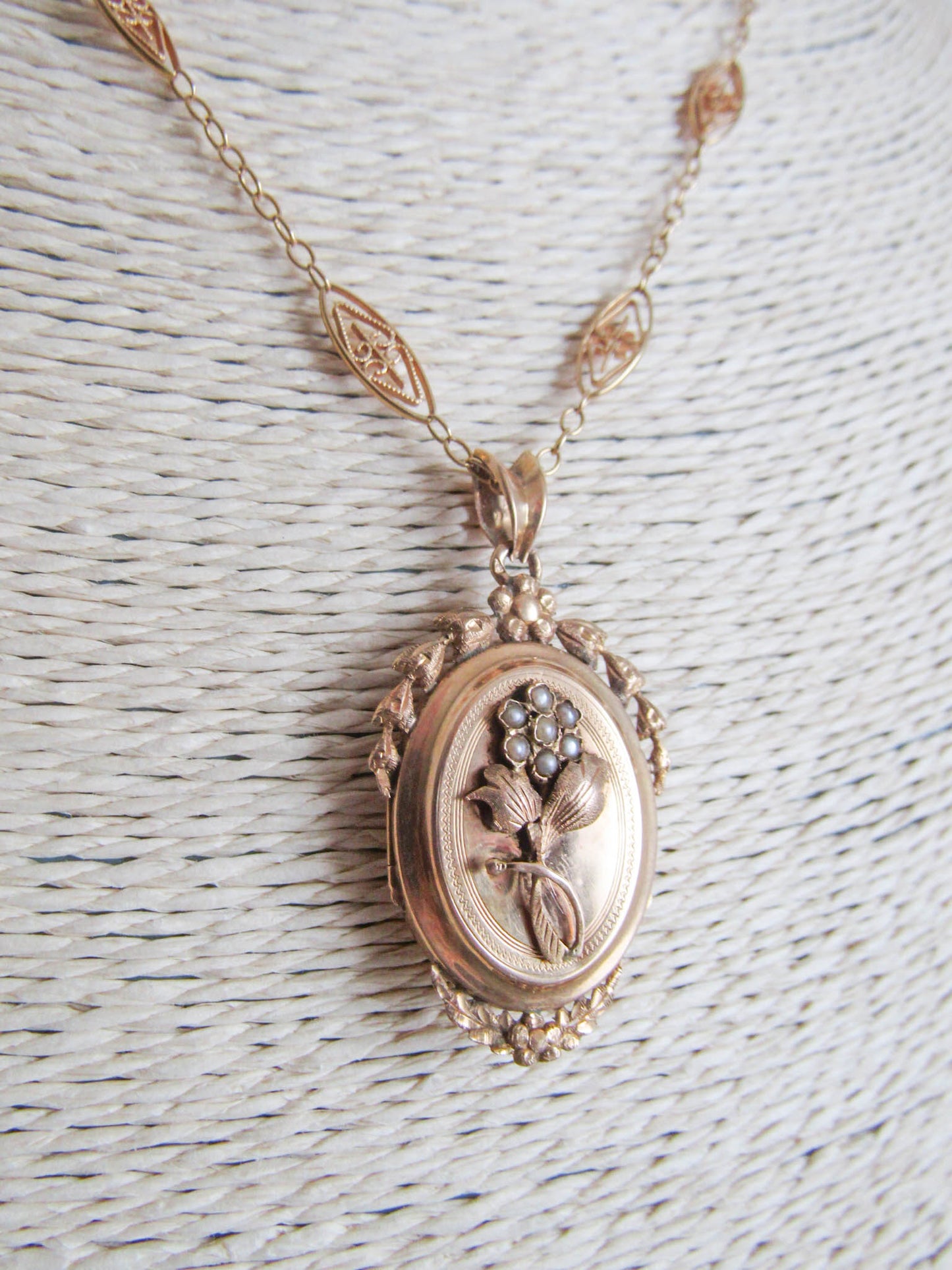 Antique 18k Gold French Forget me Not Locket with Seed Pearls, Victorian Belle Epoque Locket XIX Century Pendant