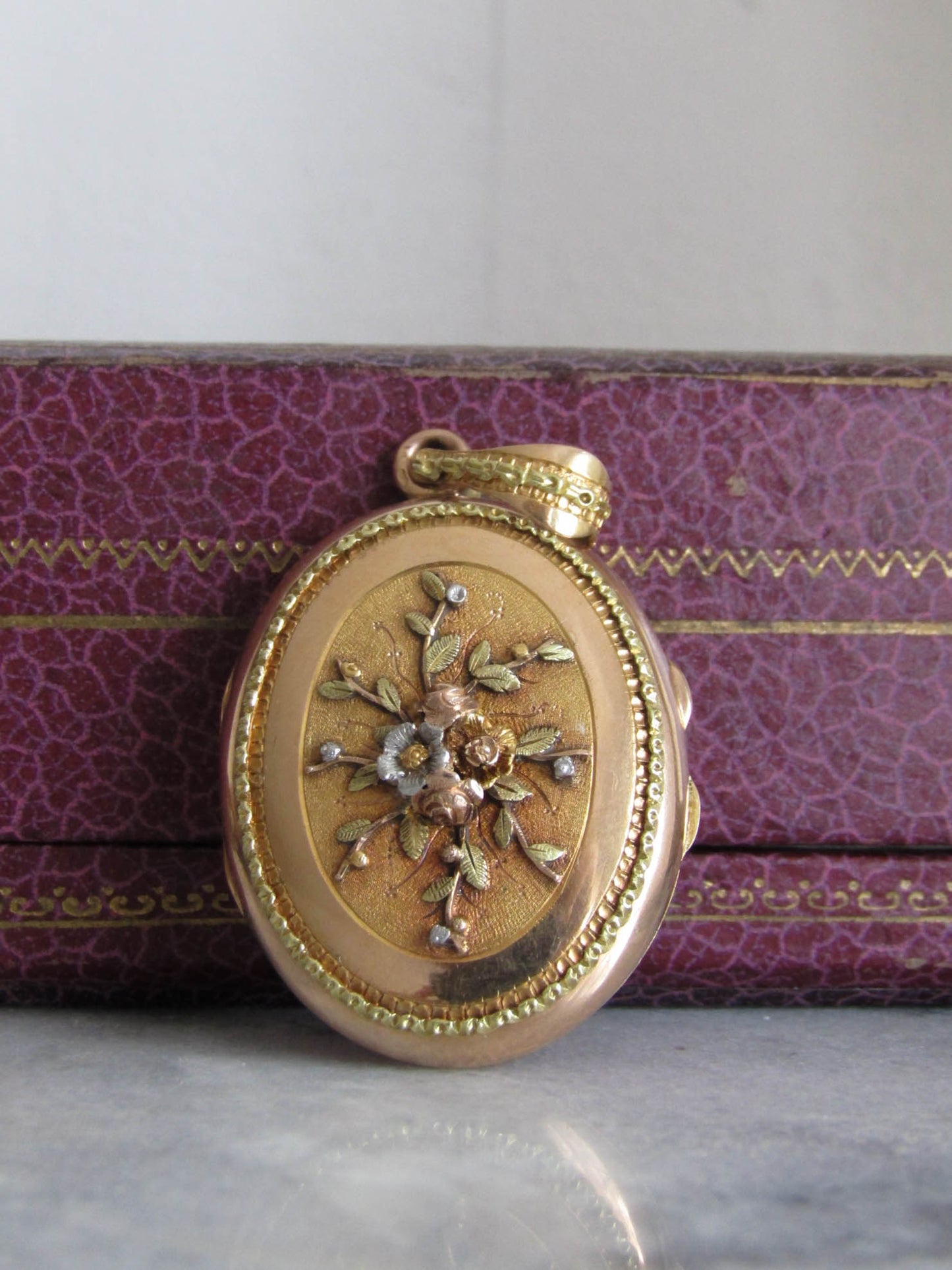 Antique Victorian 18K Solid Gold Locket with Hinged Glass Partition c. 1860