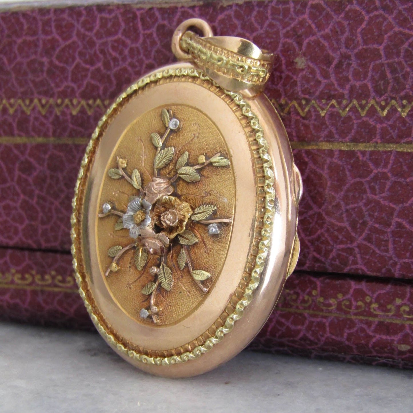 Antique Victorian 18K Solid Gold Locket with Hinged Glass Partition c. 1860