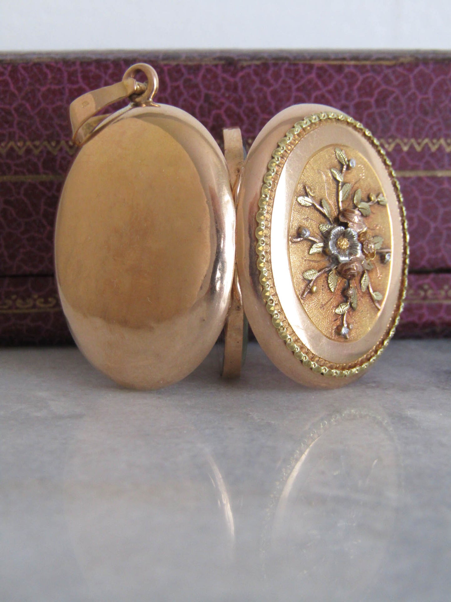 Antique Victorian 18K Solid Gold Locket with Hinged Glass Partition c. 1860