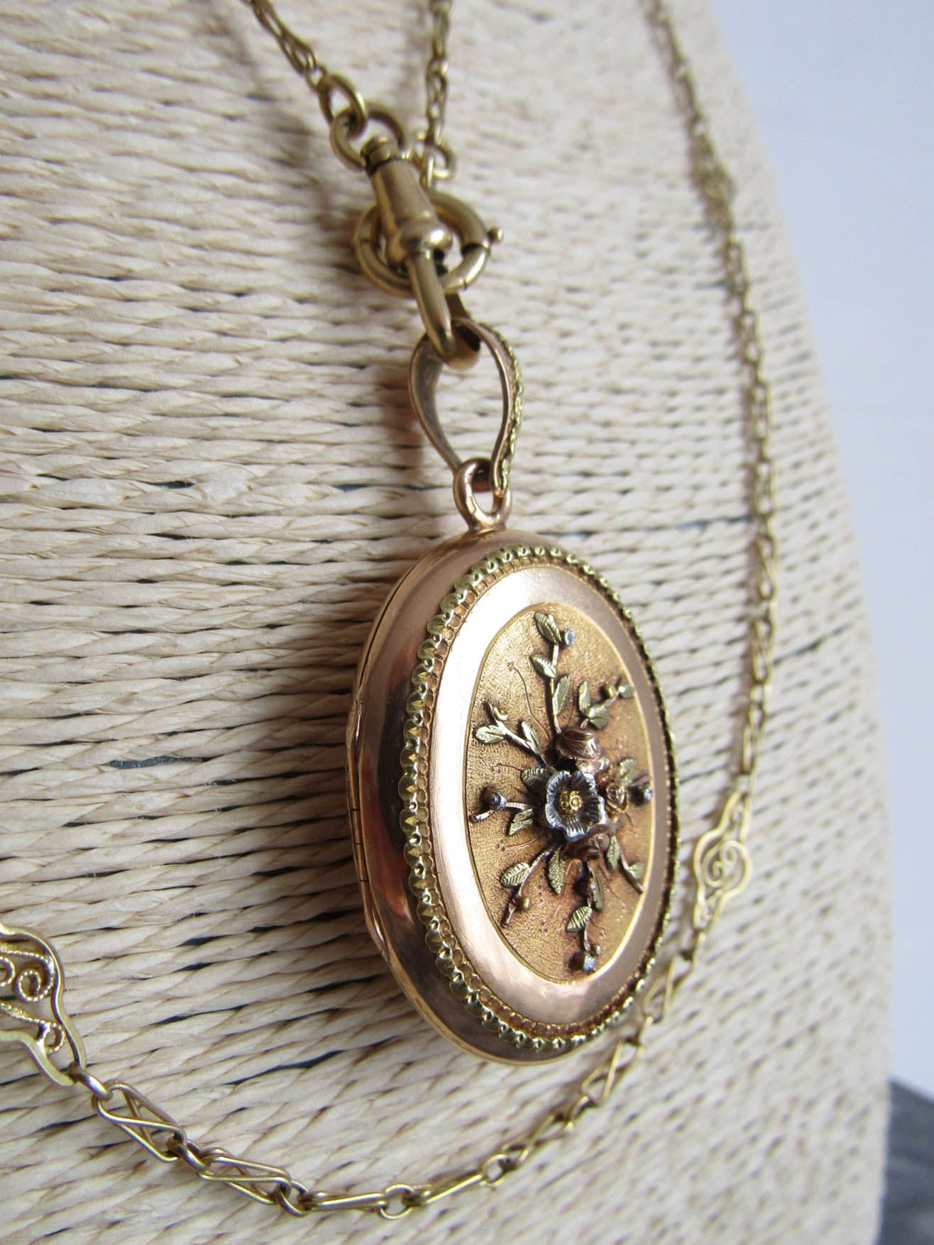 Antique Victorian 18K Solid Gold Locket with Hinged Glass Partition c. 1860