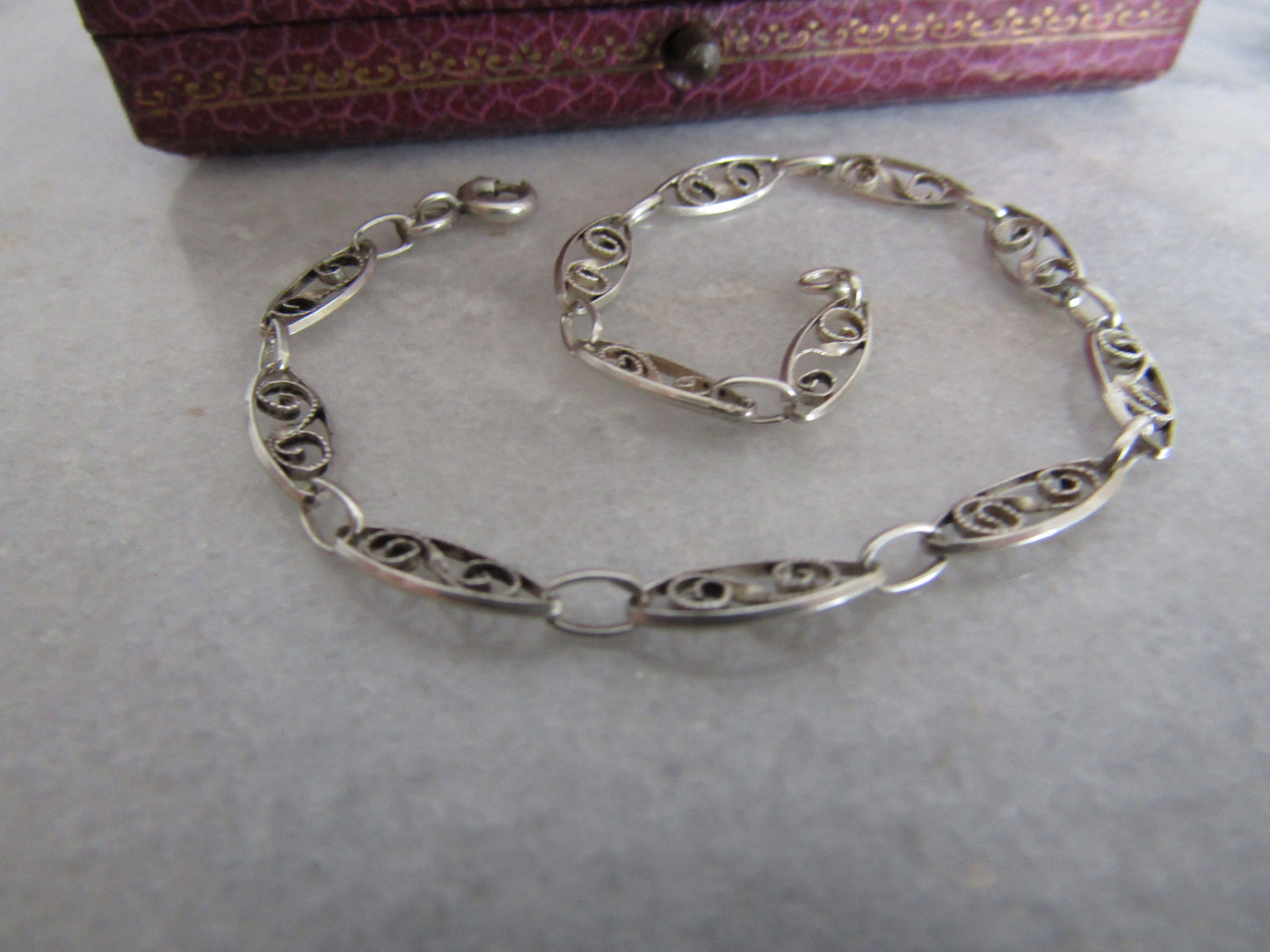 Bracelet en argent filigrané - France Bracelet en argent filigrané - France