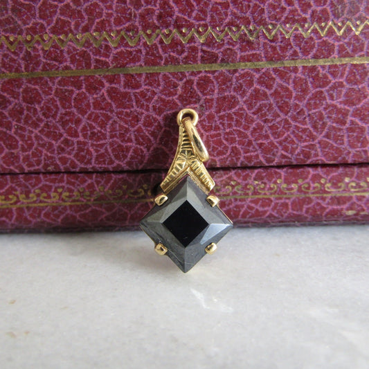 Vintage French 18k Gold Hematite Pendant