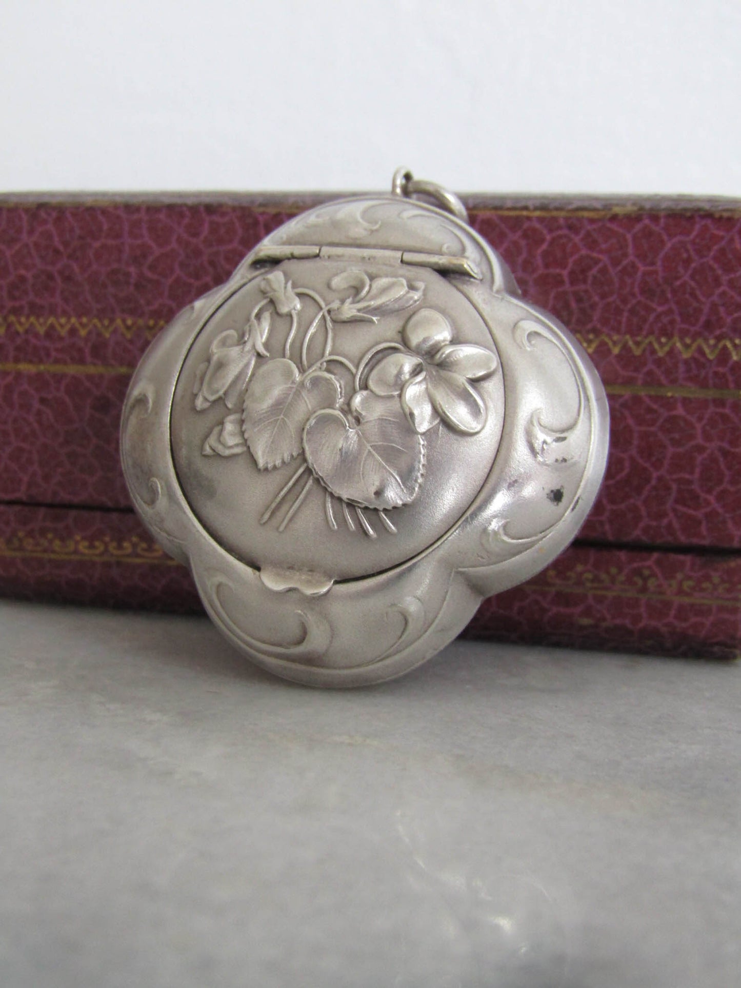 Silver Art Nouveau Quadrilobe Powder Box Pendant c. 1900