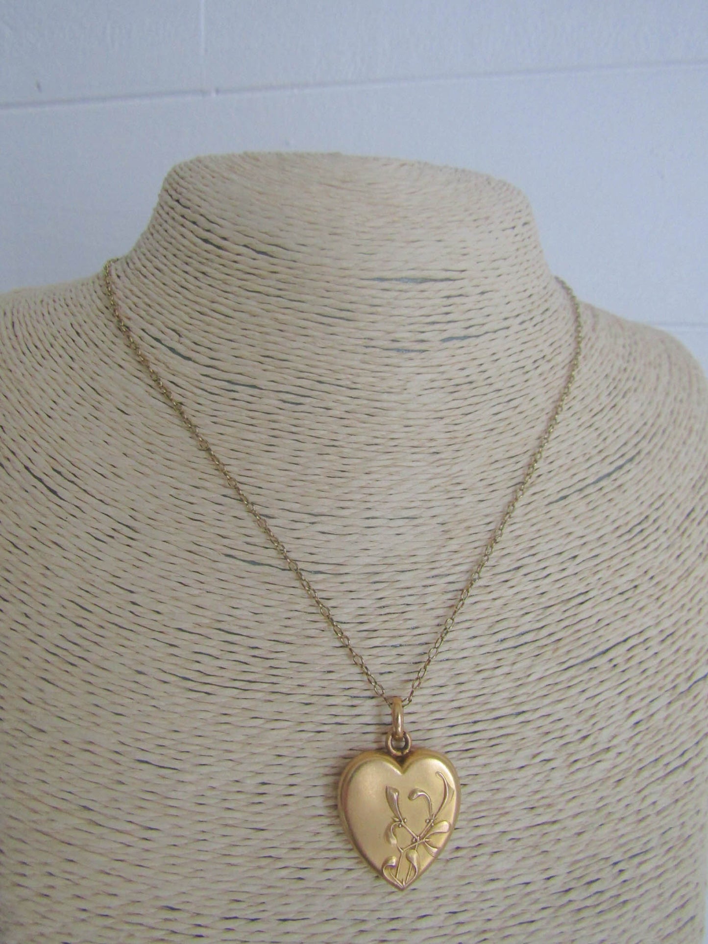 Antique French Fix Heart Pendant Necklace, Vintage Gold Filled Mistletoe Pendant