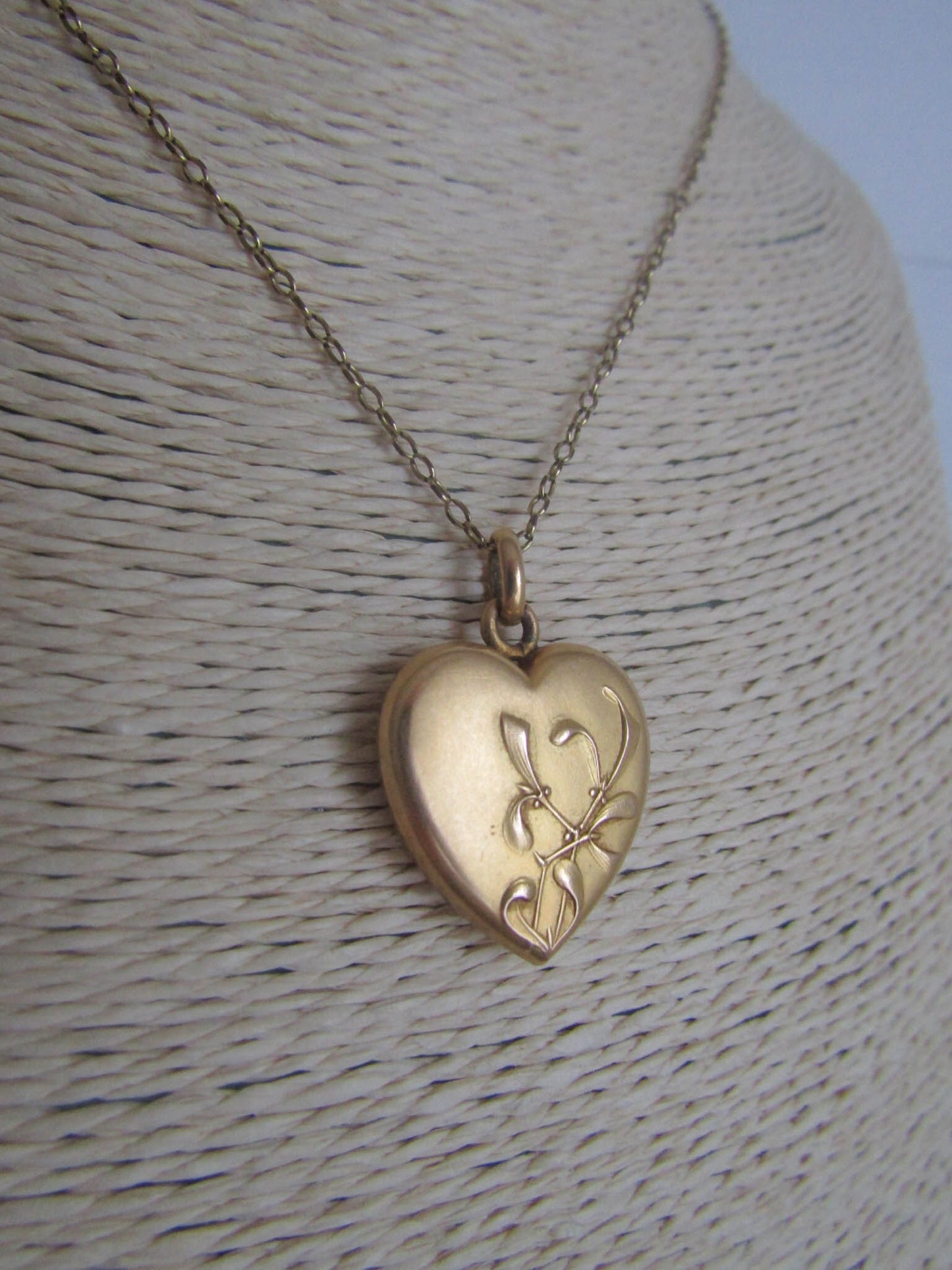 Antique French Fix Heart Pendant Necklace, Vintage Gold Filled Mistletoe Pendant