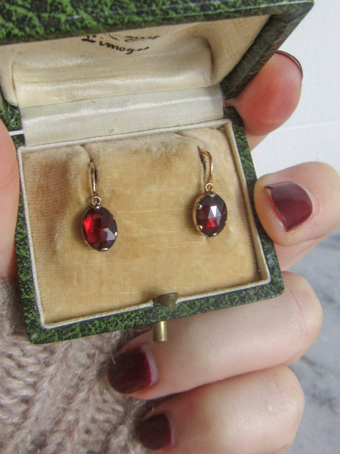 Antique French Perpignan Garnet Dormeuse Sleeper Earrings, XIX Century Rose Cut Garnet Drop Earrings