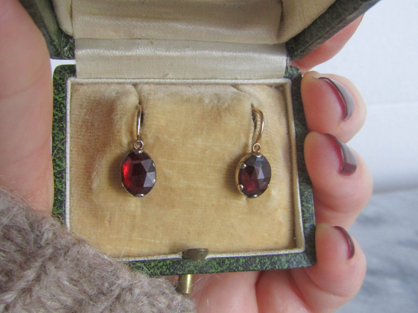 Antique French Perpignan Garnet Dormeuse Sleeper Earrings, XIX Century Rose Cut Garnet Drop Earrings